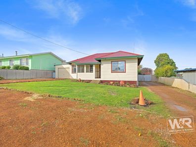 34 Broughton Street, Orana WA 6330