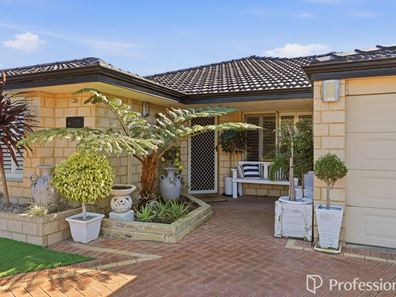 4 Cher Mews, Port Kennedy WA 6172