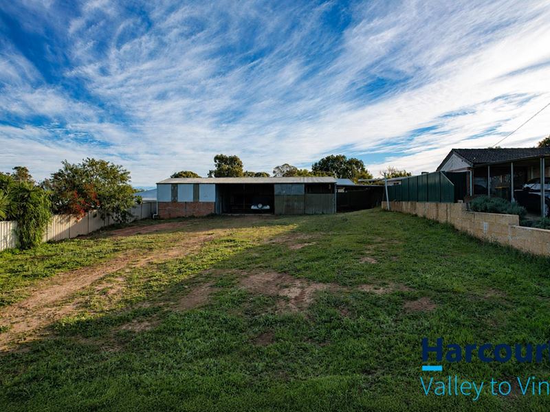 4 Chattamarra Place, Gingin WA 6503