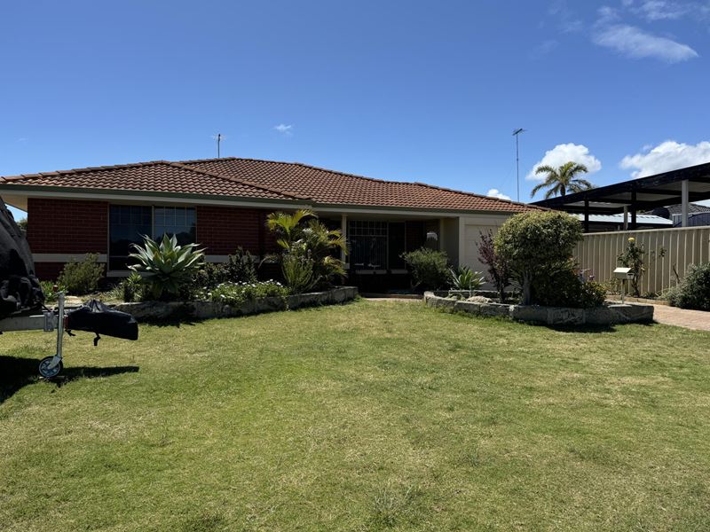 1 Calypso Road, Halls Head WA 6210