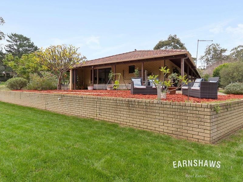 2 Camfield Road, Darlington WA 6070