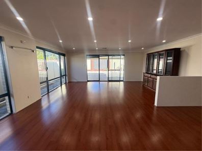 22 Quenda Dr, Canning Vale WA 6155