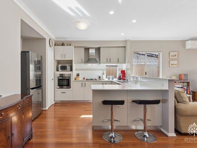 4/14 Heath Road, Kalamunda WA 6076