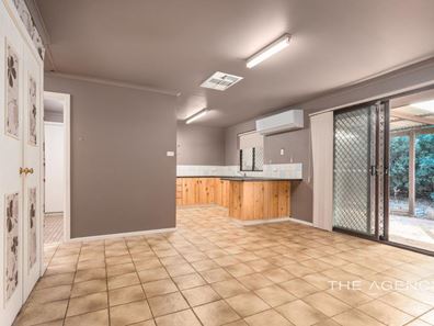 18 Eddington Close, Rangeway WA 6530