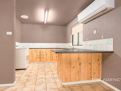 18 Eddington Close, Rangeway WA 6530