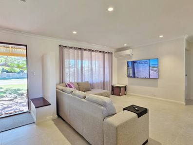 16 Callion Way, Kalbarri WA 6536