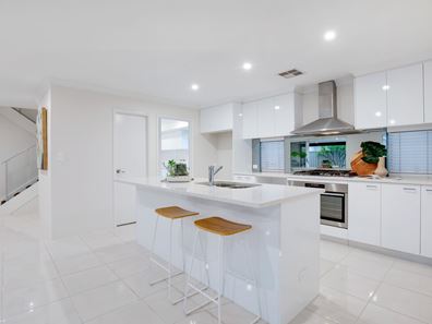 39 Pomarine Drive, Gwelup WA 6018