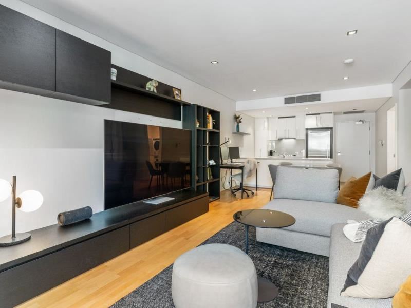 WG04/70 Canning Beach Road, Applecross WA 6153
