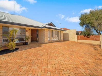 4 Montego Way, Halls Head WA 6210