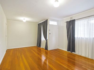 4/12 Edmund way, Calista WA 6167