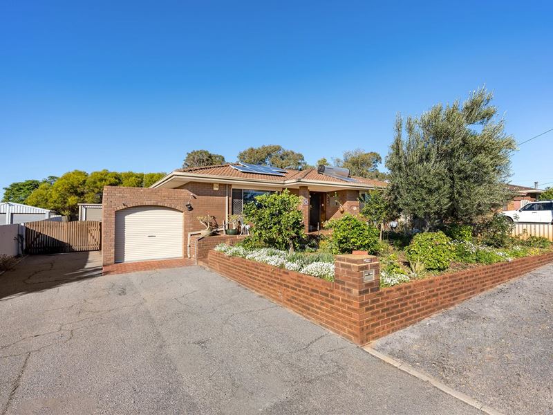 10 Tuart Street, Rangeway WA 6530