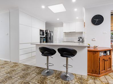10 Tuart Street, Rangeway WA 6530