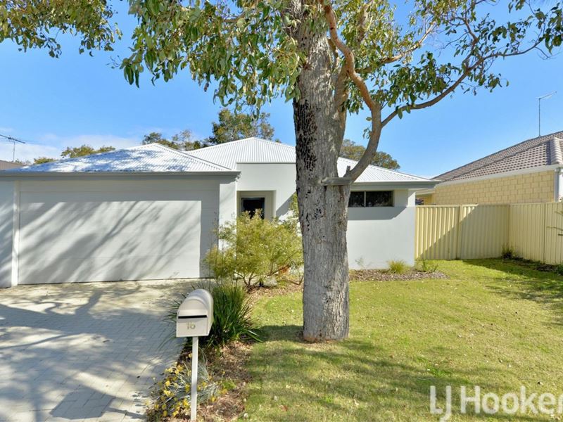 16 Honeydew Trail, Wannanup WA 6210