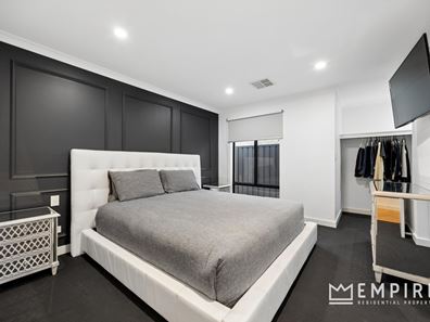 26 Carine Parade, Lake Coogee WA 6166
