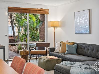 14/10 Stirling Street, Fremantle WA 6160