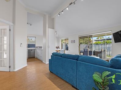 33B Queens Road, Ardross WA 6153