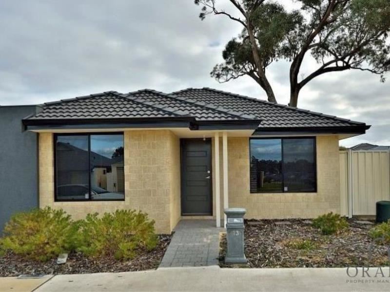 13 Catani Way, Lakelands WA 6180