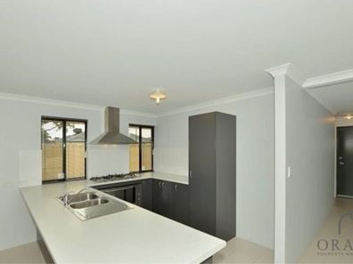 13 Catani Way, Lakelands WA 6180