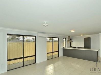 13 Catani Way, Lakelands WA 6180