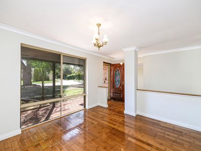 12 Mattner Square, Lockridge WA 6054