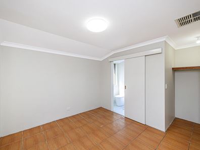 12 Mattner Square, Lockridge WA 6054