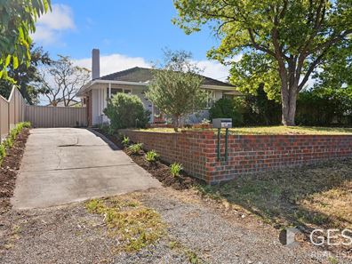 8 Sproxton Way, Embleton WA 6062