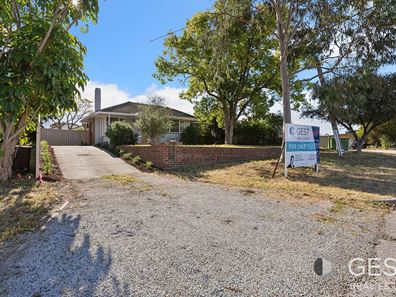 8 Sproxton Way, Embleton WA 6062