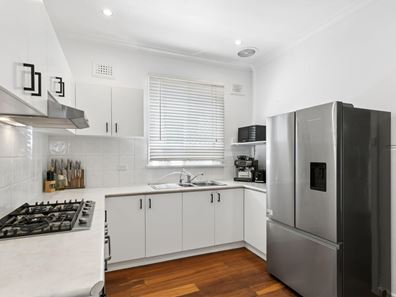90 Duke Street, Scarborough WA 6019