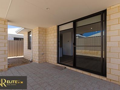 19 Pepperbush Crescent, Piara Waters WA 6112