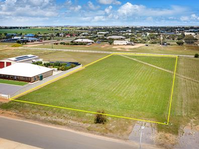 48 Dorset Drive, Deepdale WA 6532