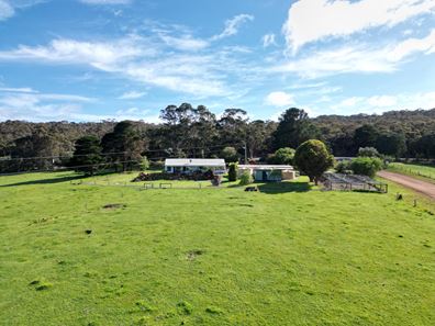 2 Conspicuous Beach Road, Nornalup WA 6333
