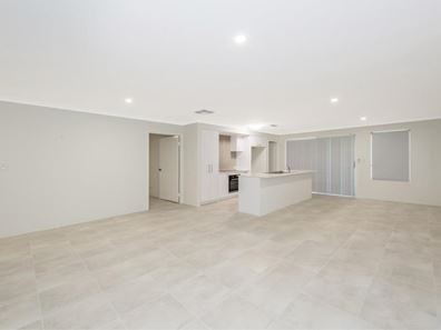 19 Moonee Street, Lakelands WA 6180