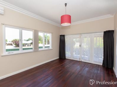 74 Church Ave, Armadale WA 6112