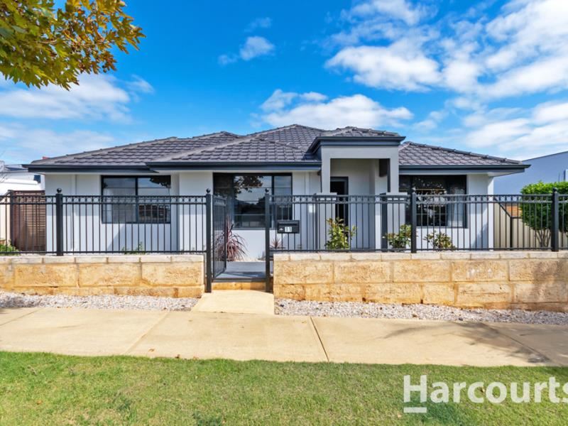 11 Kirra Lane, Clarkson WA 6030