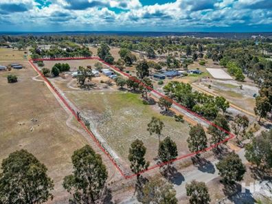 236 Ayrshire Loop, Lower Chittering WA 6084