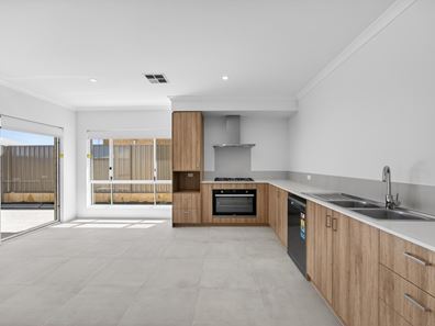 28 Bluevale Way, Yanchep WA 6035