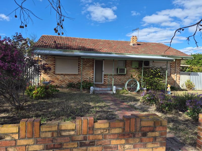 39 Conroy Street, Katanning WA 6317