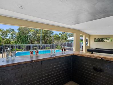 27 Maguire Road, Helena Valley WA 6056