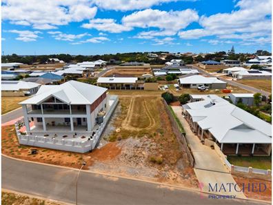14 Retreat Boulevard, Port Denison WA 6525