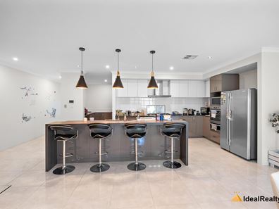 89 Gilbertson Road, Kardinya WA 6163