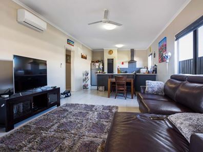 7 Bettong Bend, Baynton WA 6714