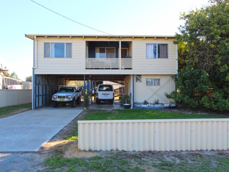 39 Nairn Street, Leeman WA 6514