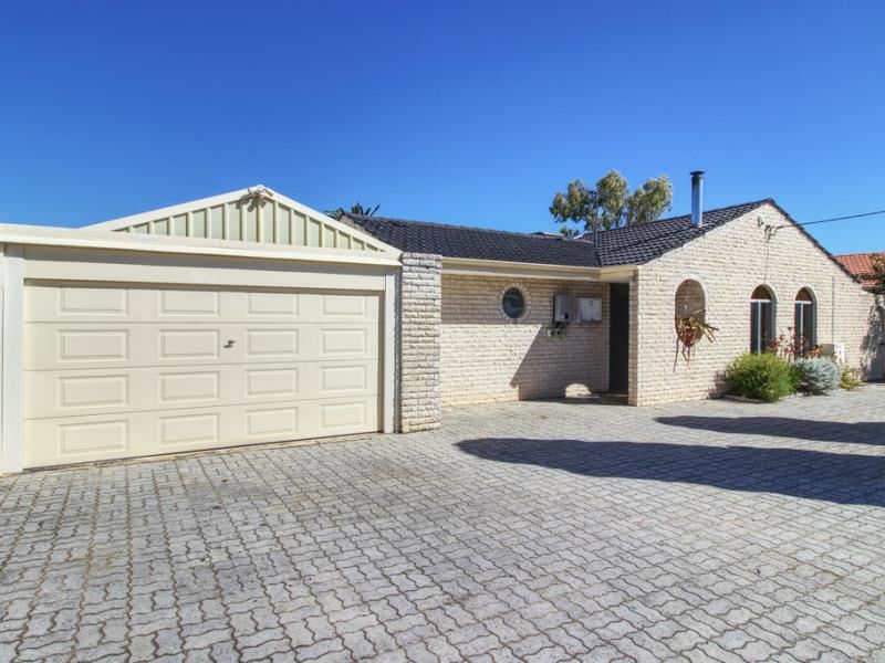 32 Cambridge Crescent, Cooloongup WA 6168