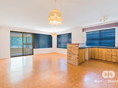 10 Nyabing Way, Withers WA 6230