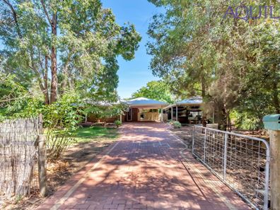 2 Painter Crescent, Mundaring WA 6073