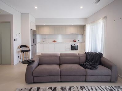 4/140 St Andrews Drive, Yanchep WA 6035