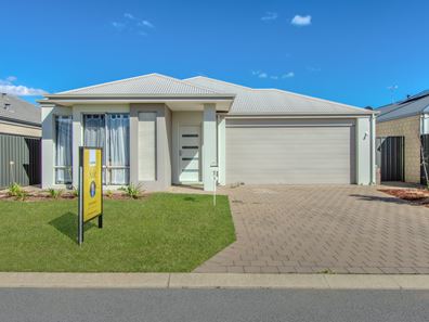 8 Russet Way, Baldivis WA 6171