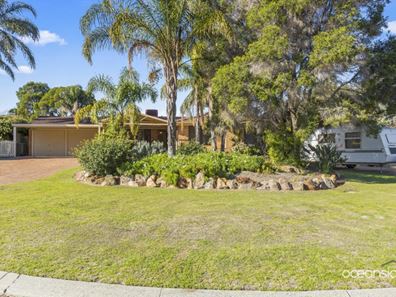 45 Lakeshore Close, Ballajura WA 6066