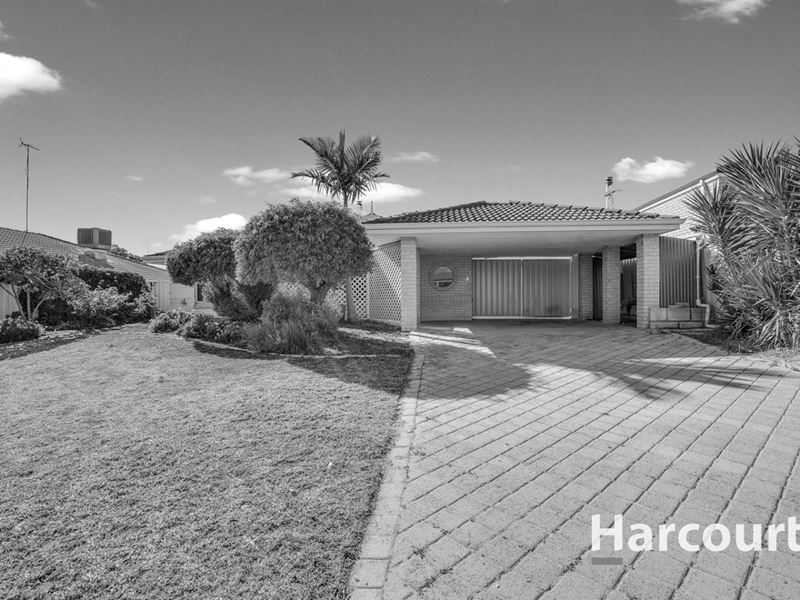 12 Carnoustie Gardens, Meadow Springs
