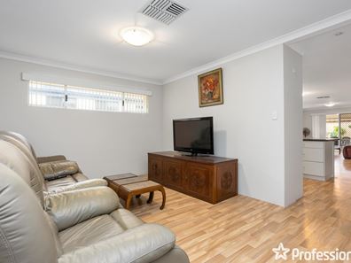 27 Boardman Road, Canning Vale WA 6155